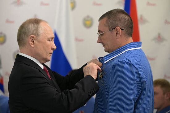 Russia Putin Servicemen Awarding