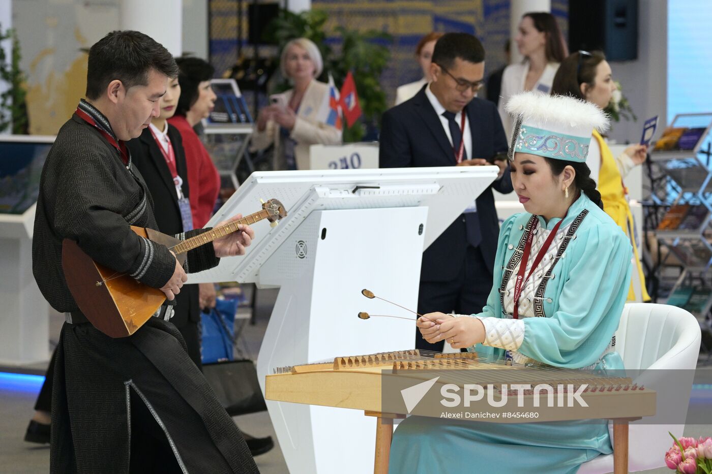 SPIEF-2023. On the sidelines