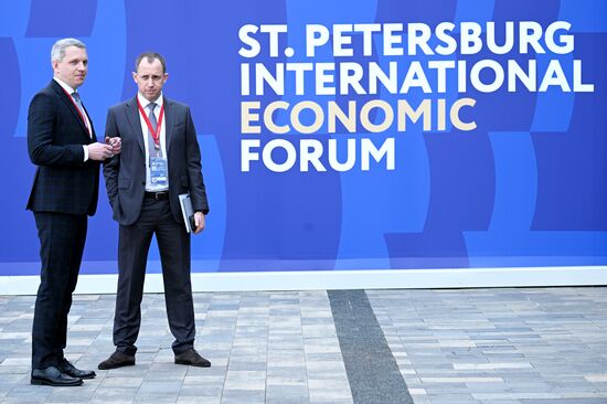 SPIEF-2023. On the sidelines