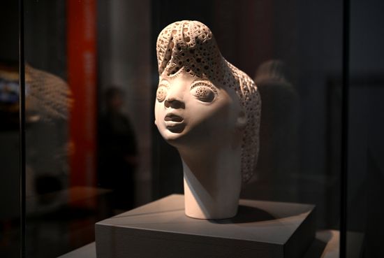 SPIEF-2023. Parallel Universes. From Abstraction to Artefact. The Collection of Natalia Opaleva