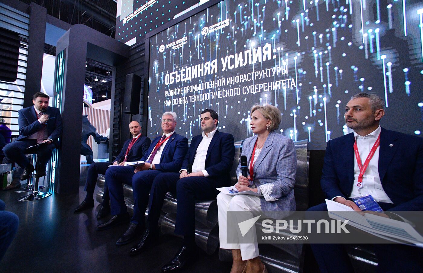 SPIEF-2023. Joining Efforts: Development of Scientific and Industrial Agglomerations