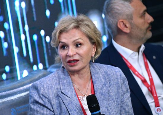 SPIEF-2023. Joining Efforts: Development of Scientific and Industrial Agglomerations