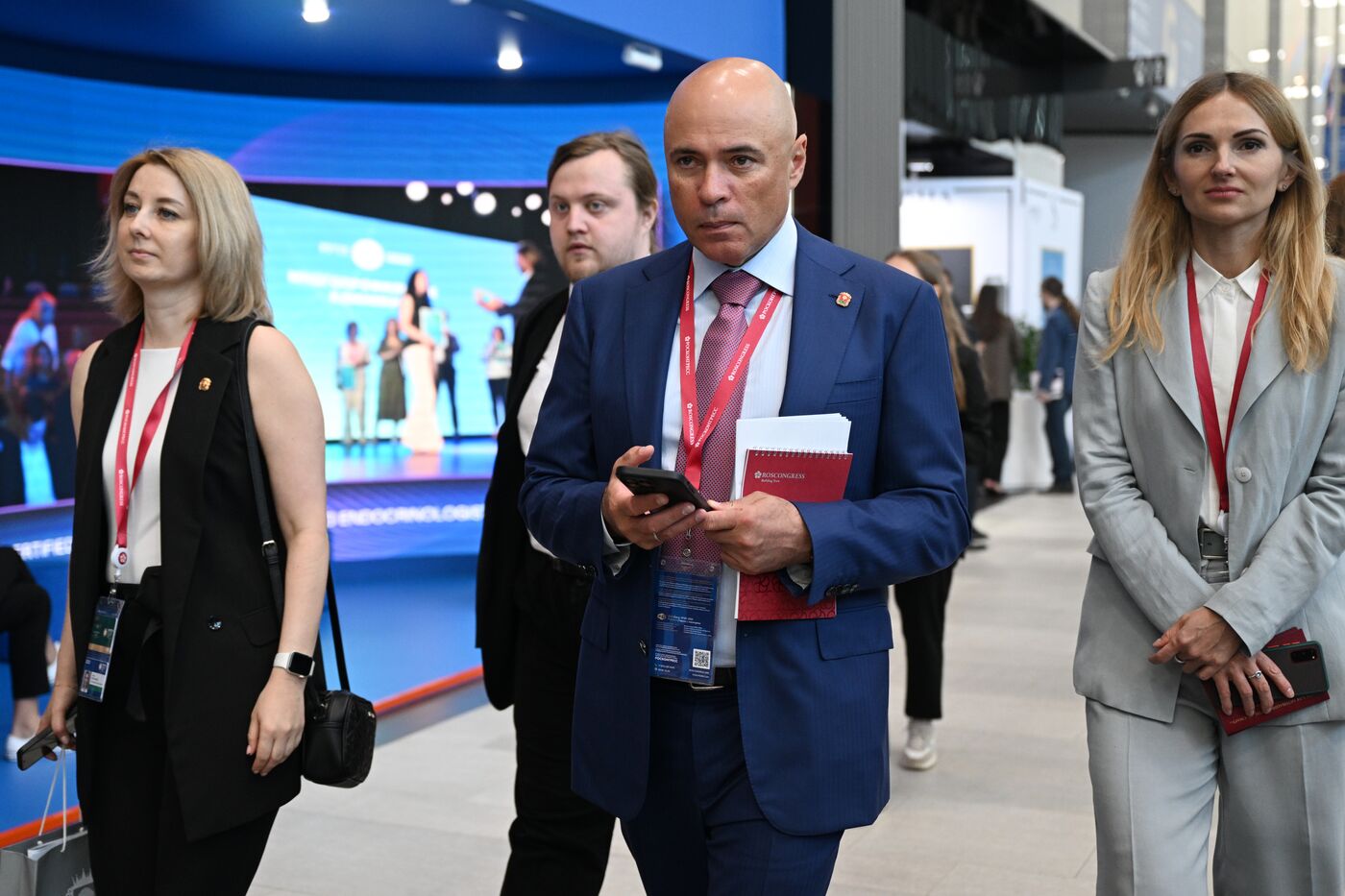 SPIEF-2023. Guests ahead of the plenary session