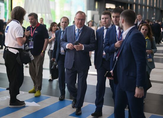 SPIEF-2023. Guests ahead of the plenary session