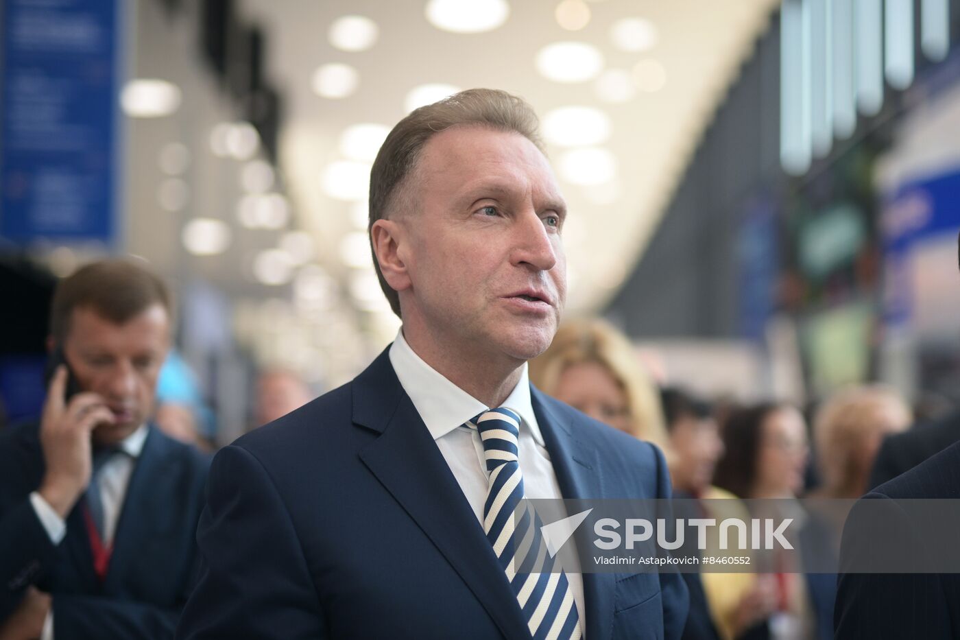 SPIEF-2023. Guests ahead of the plenary session