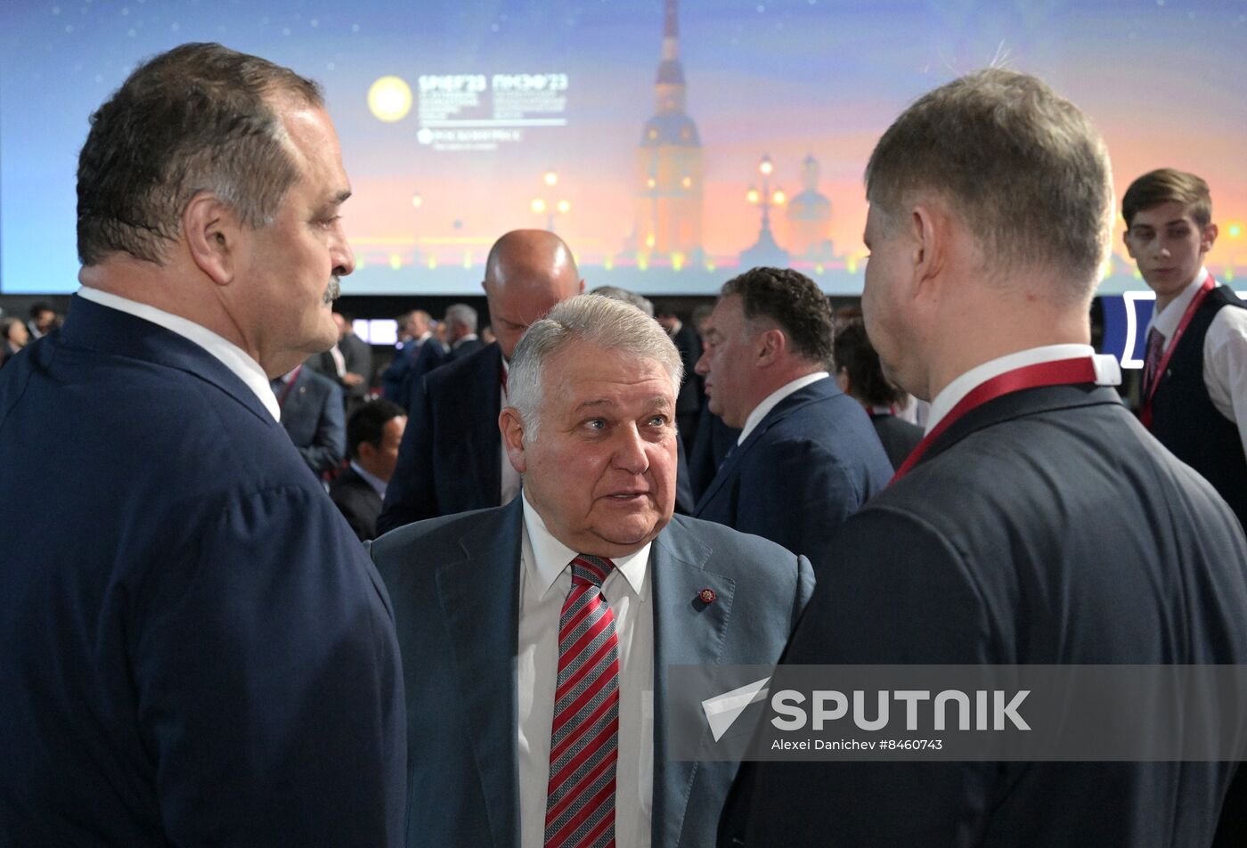 SPIEF-2023. Guests ahead of the plenary session