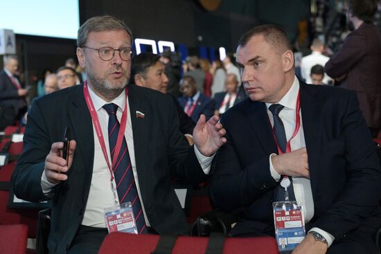 SPIEF-2023. Guests ahead of the plenary session