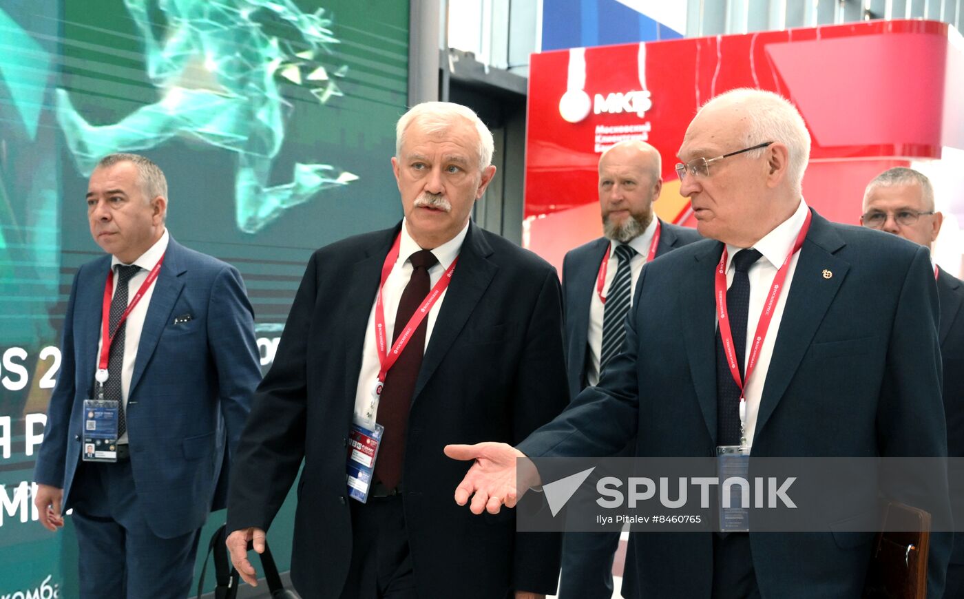 SPIEF-2023. Guests ahead of the plenary session