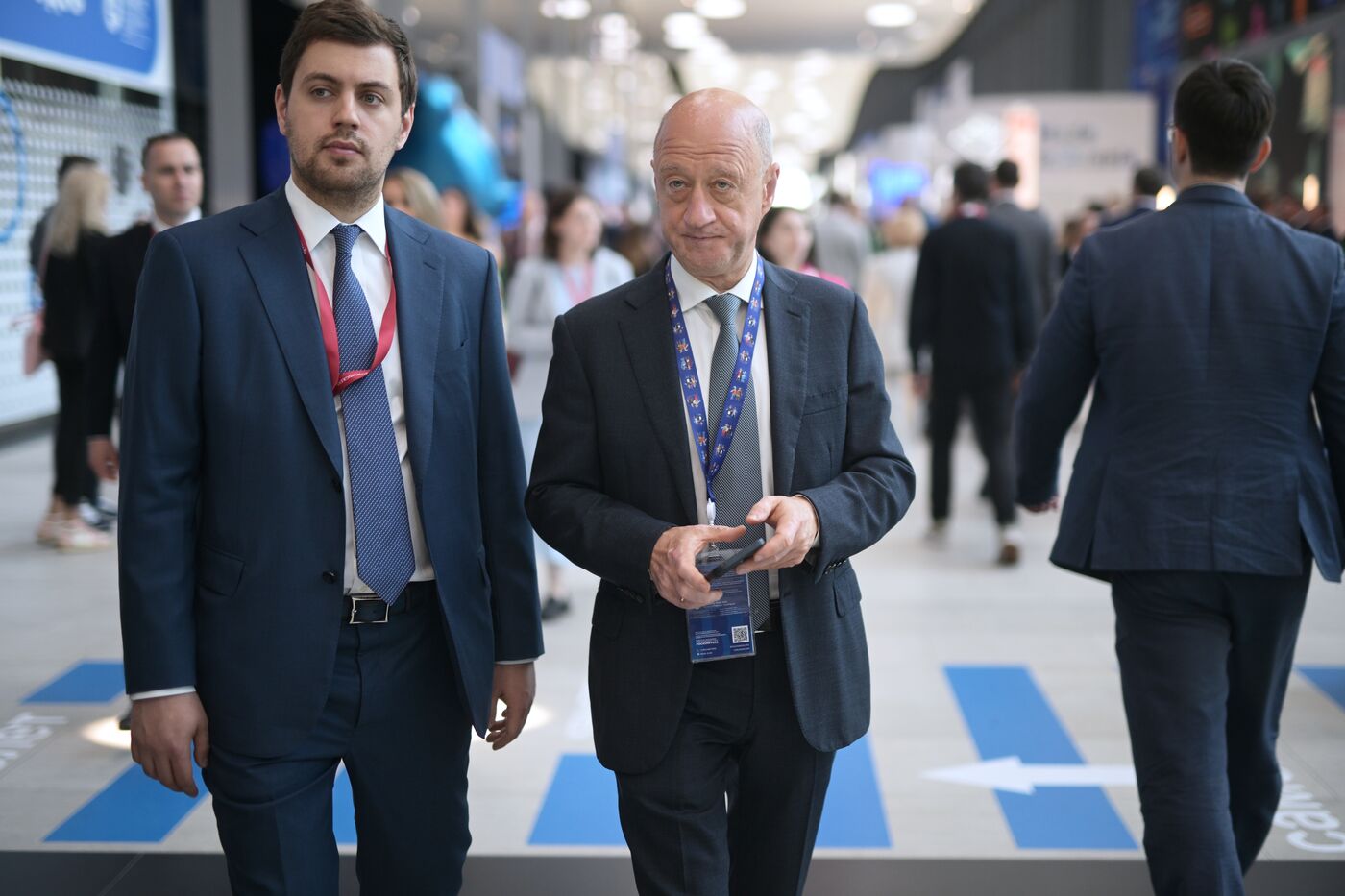 SPIEF-2023. Guests ahead of the plenary session