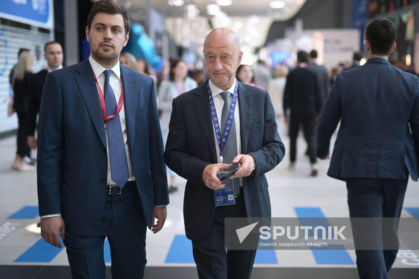 SPIEF-2023. Guests ahead of the plenary session