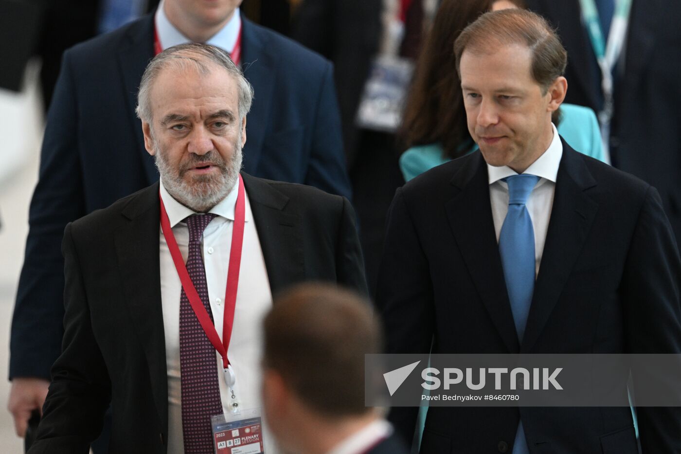 SPIEF-2023. Guests ahead of the plenary session