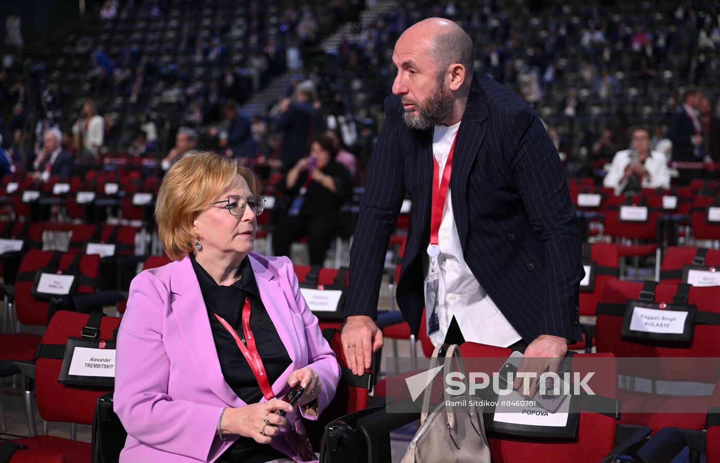 SPIEF-2023. Guests ahead of the plenary session