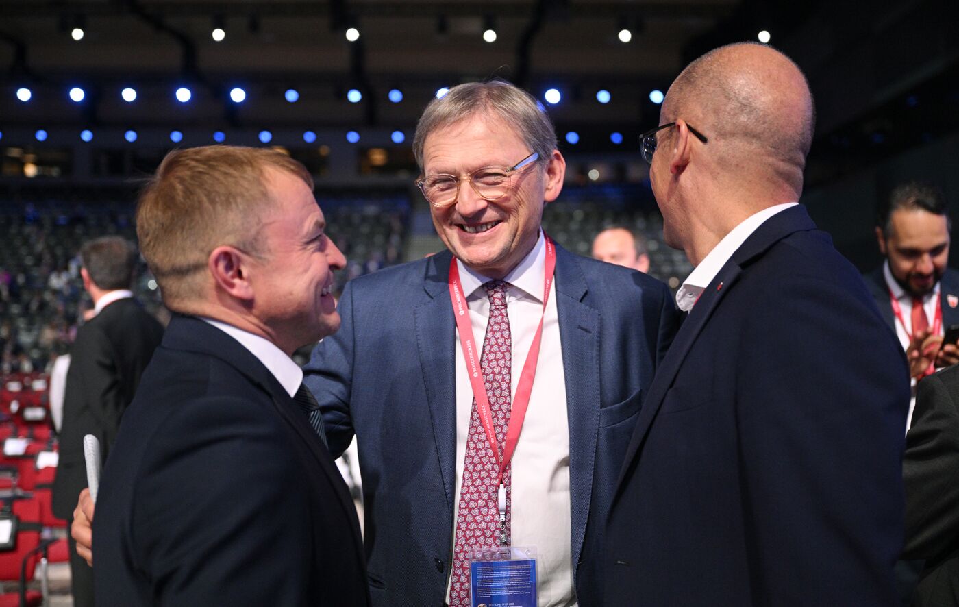SPIEF-2023. Guests ahead of the plenary session