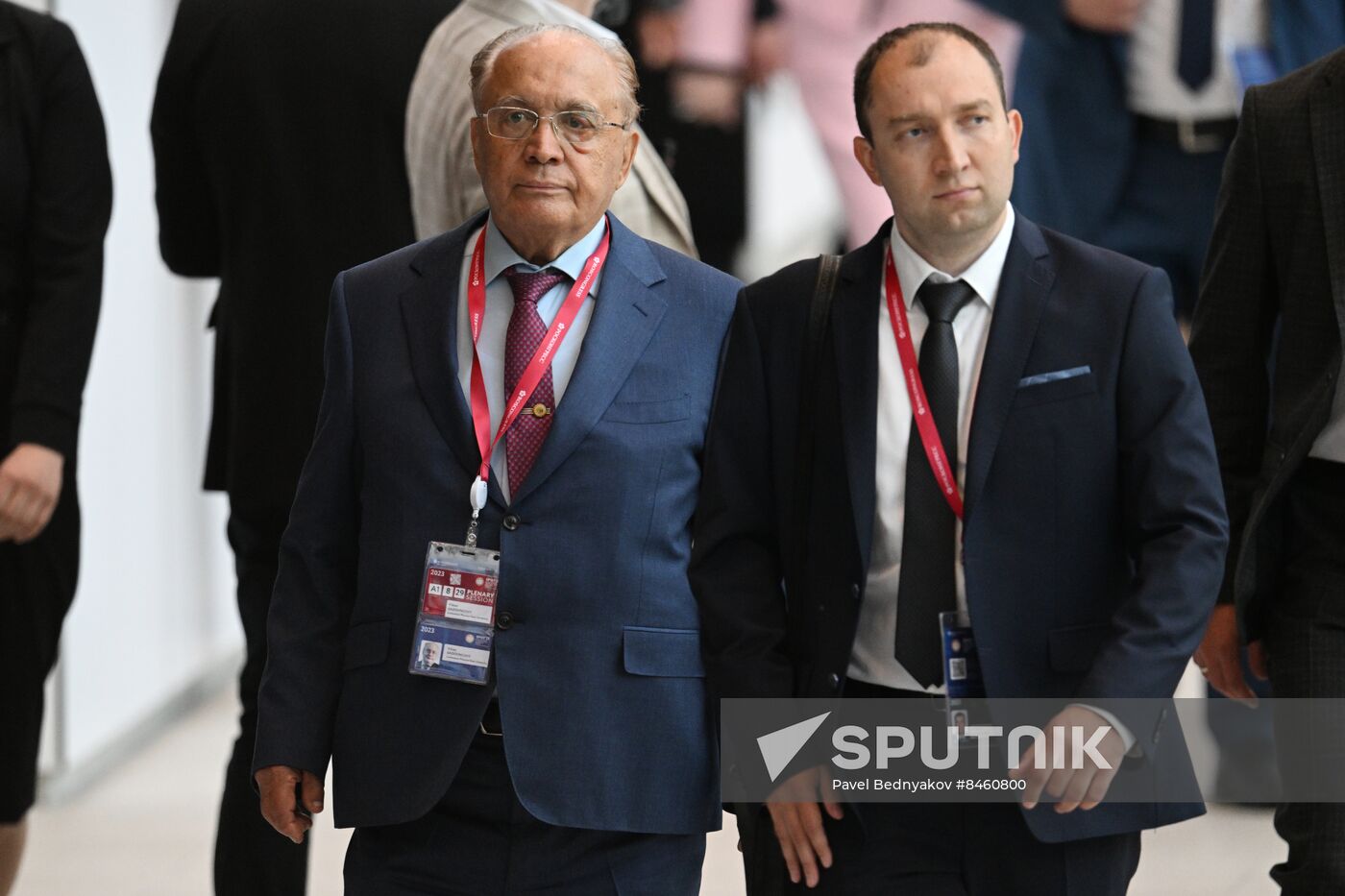 SPIEF-2023. Guests ahead of the plenary session