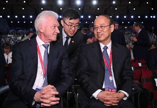 SPIEF-2023. Guests ahead of the plenary session