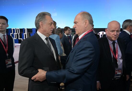 SPIEF-2023. Guests ahead of the plenary session