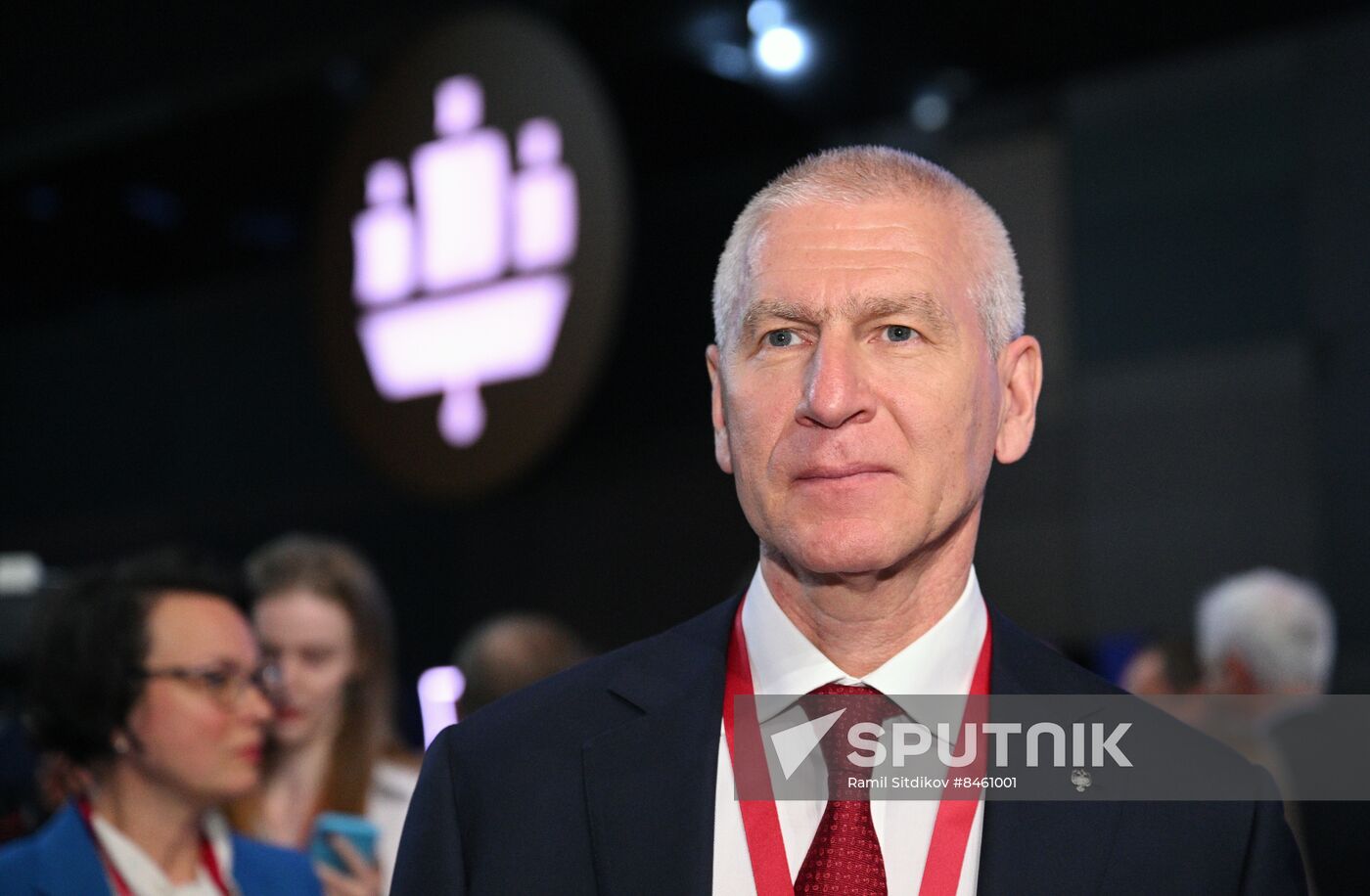 SPIEF-2023. Guests ahead of the plenary session