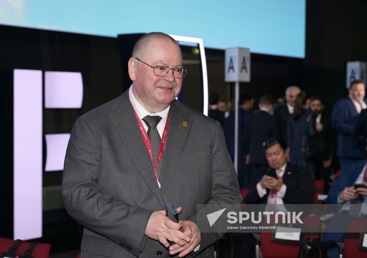 SPIEF-2023. Guests ahead of the plenary session