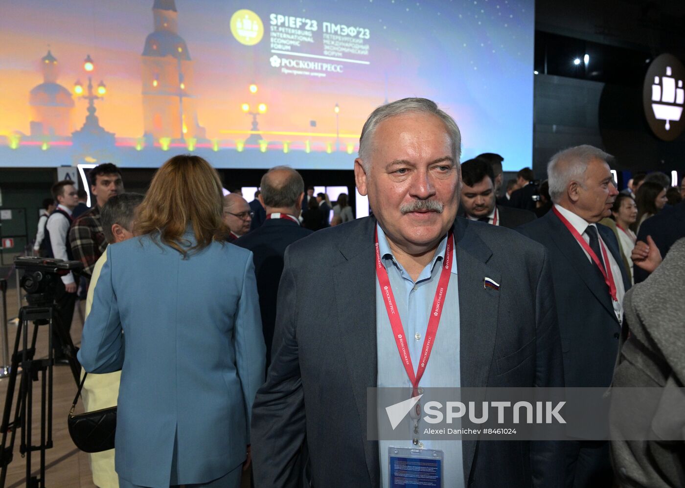 SPIEF-2023. Guests ahead of the plenary session