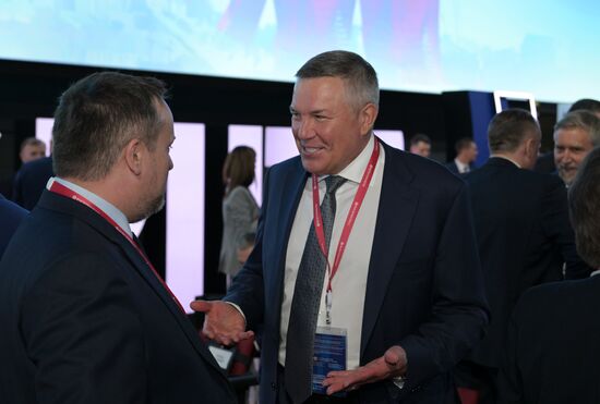 SPIEF-2023. Guests ahead of the plenary session