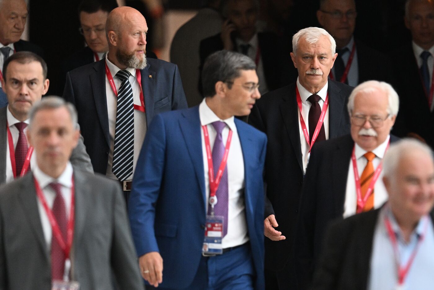 SPIEF-2023. Guests ahead of the plenary session