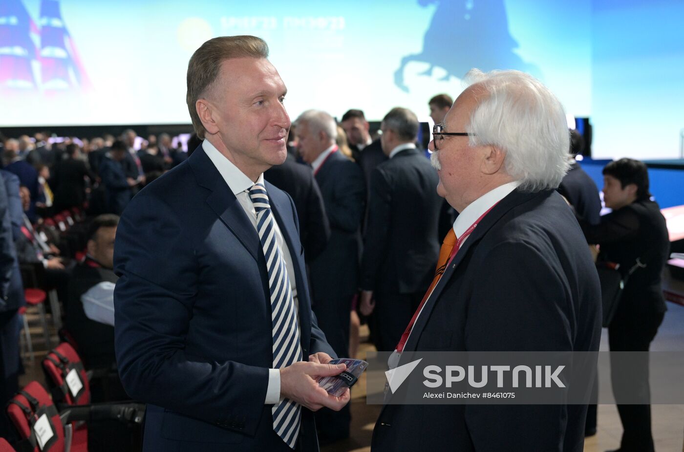 SPIEF-2023. Guests ahead of the plenary session