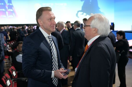 SPIEF-2023. Guests ahead of the plenary session