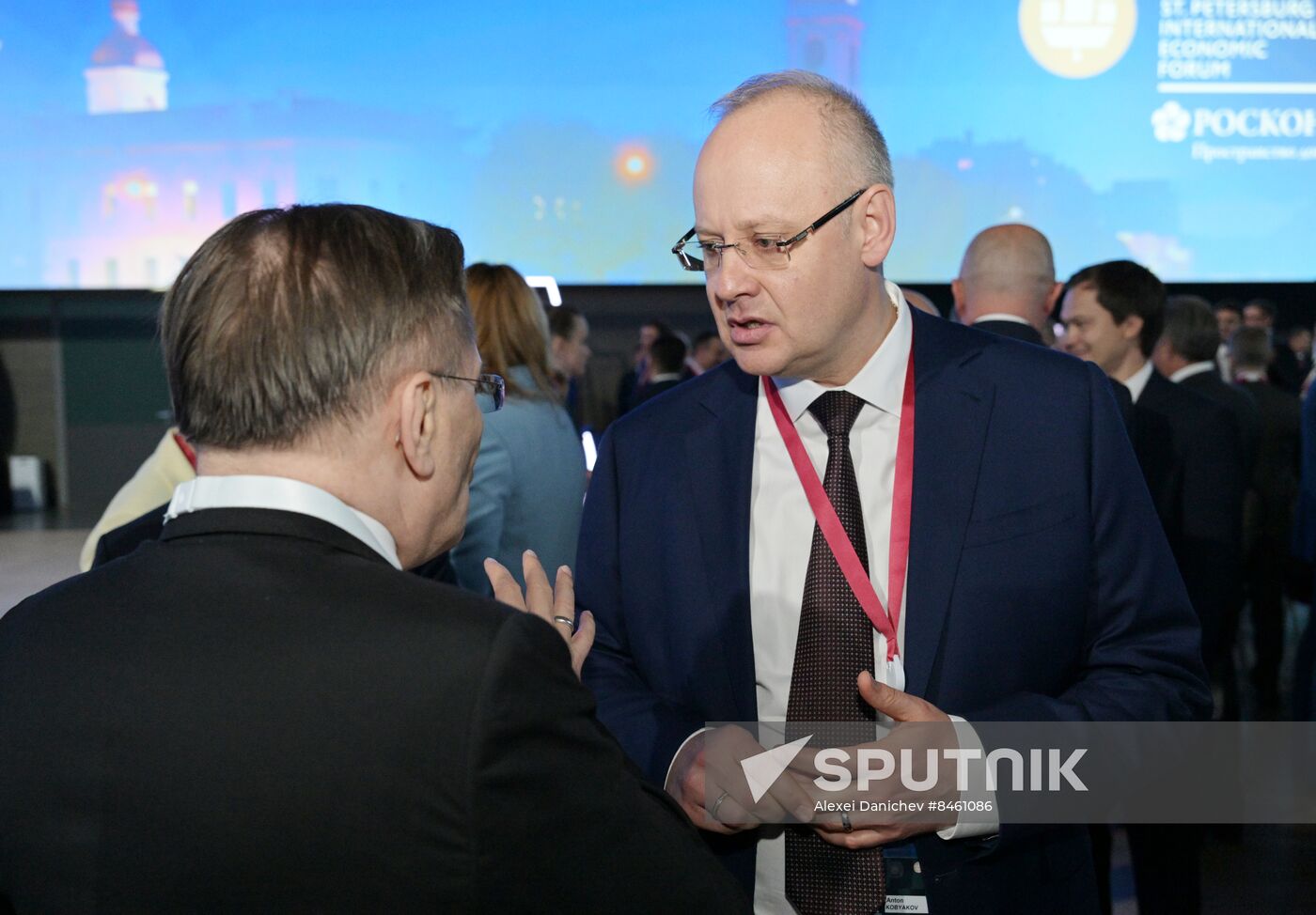 SPIEF-2023. Guests ahead of the plenary session