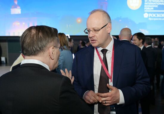 SPIEF-2023. Guests ahead of the plenary session