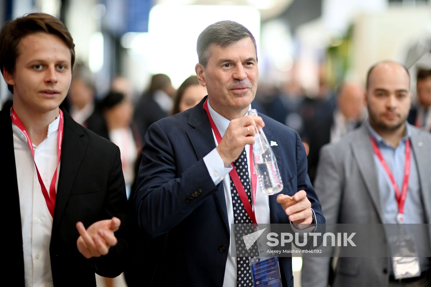 SPIEF-2023. Guests ahead of the plenary session