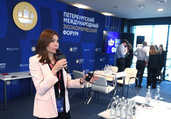 SPIEF-2023. Student Tournament on International Negotiations with a Foreign Partner