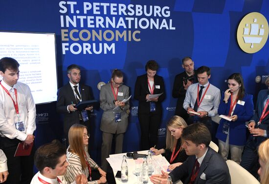 SPIEF-2023. Student Tournament on International Negotiations with a Foreign Partner