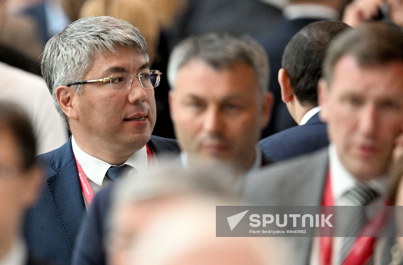 SPIEF-2023. Guests ahead of the plenary session