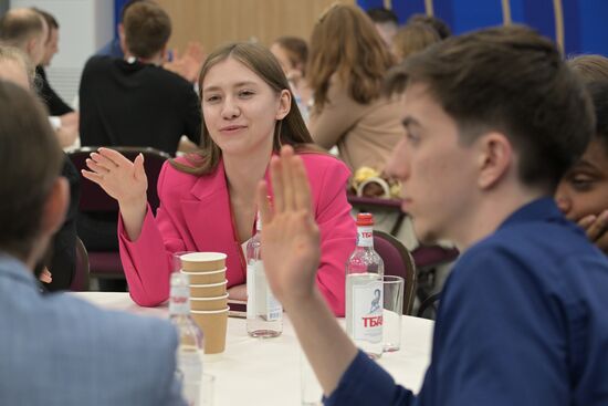 SPIEF-2023. Speed-Dating with a Mentor Business Game