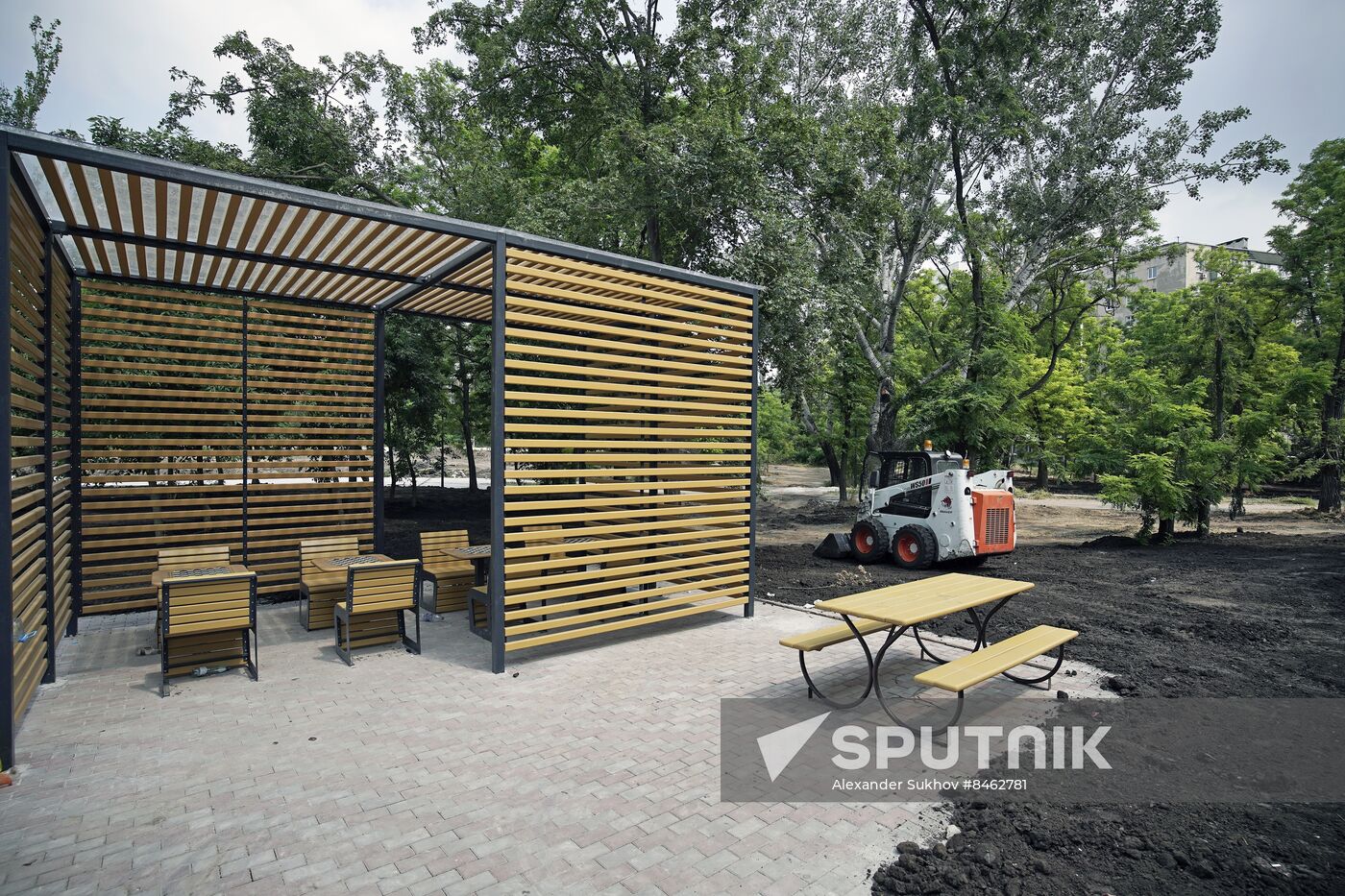 Russia Ukraine Military Operation Park Reconstruction