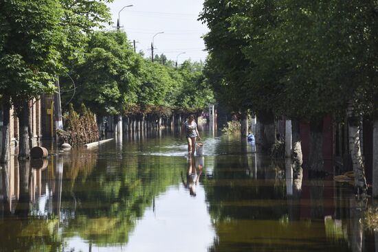 Russia Ukraine Kakhovka HPP Destruction Daily Life