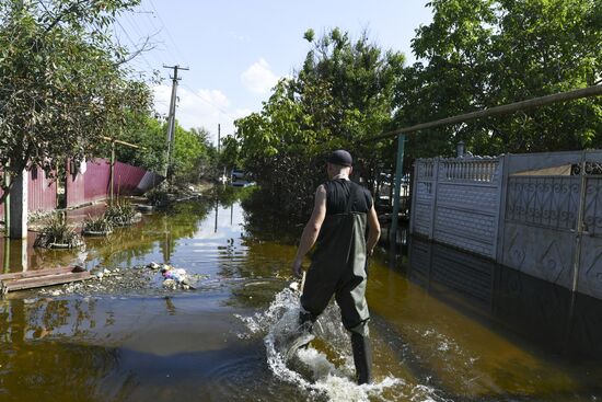 Russia Ukraine Kakhovka HPP Destruction Daily Life