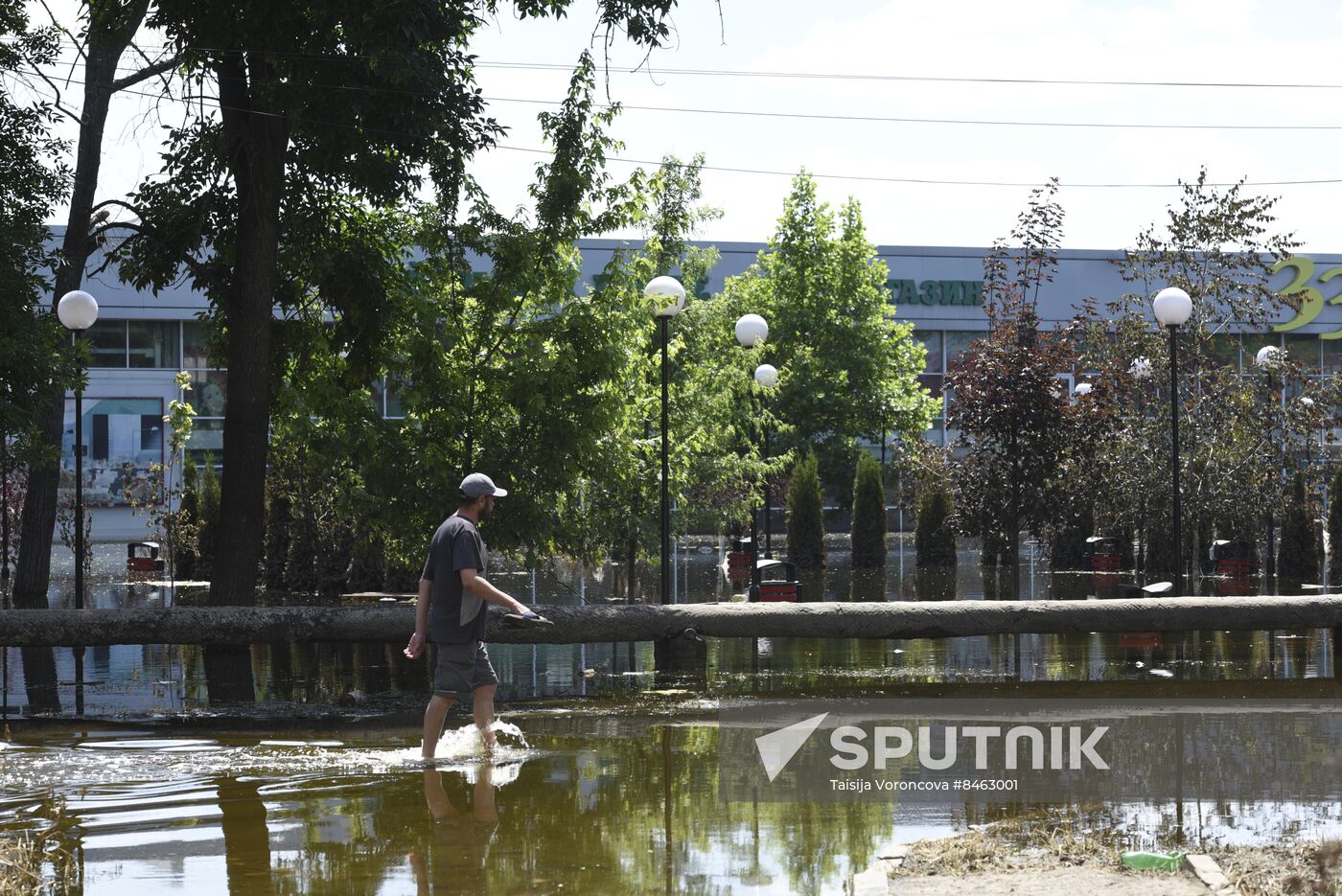 Russia Ukraine Kakhovka HPP Destruction Daily Life