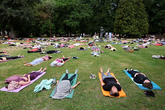 Russia Yoga Marathon