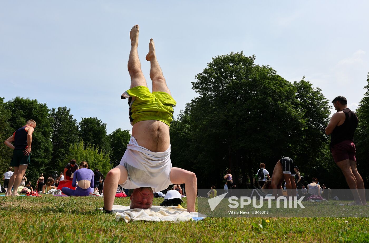 Russia Yoga Marathon