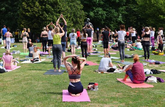 Russia Yoga Marathon