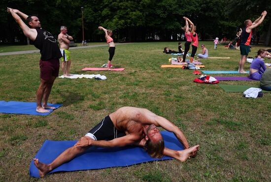 Russia Yoga Marathon