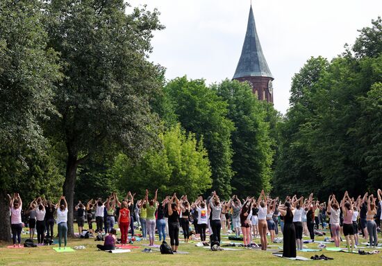 Russia Yoga Marathon