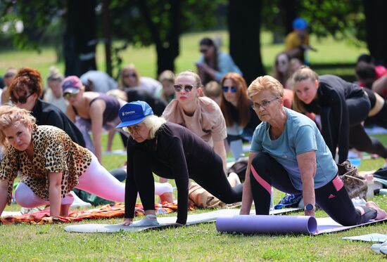 Russia Yoga Marathon