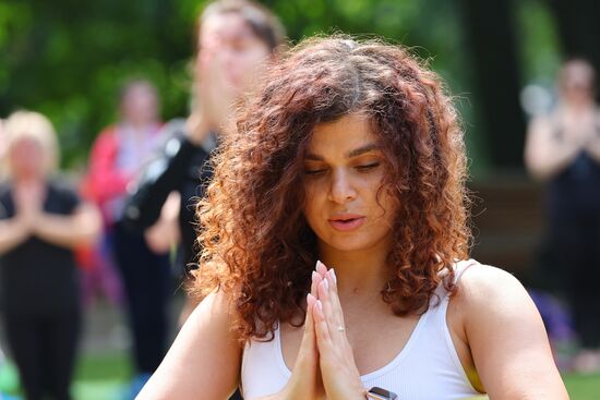 Russia Yoga Marathon