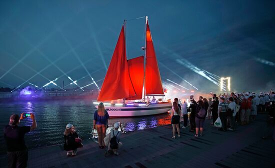 Russia DPR Scarlet Sails Show