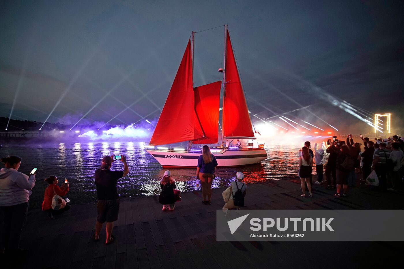 Russia DPR Scarlet Sails Show
