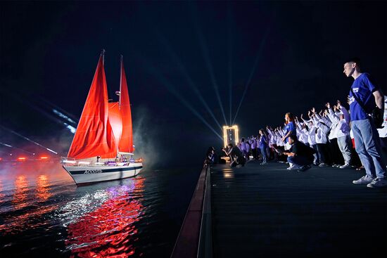 Russia DPR Scarlet Sails Show