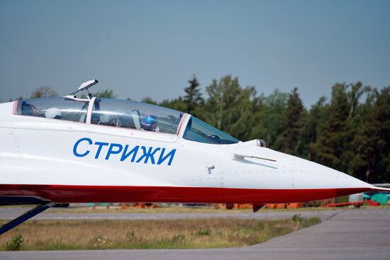 Russia Strizhi Aerobatic Team Training