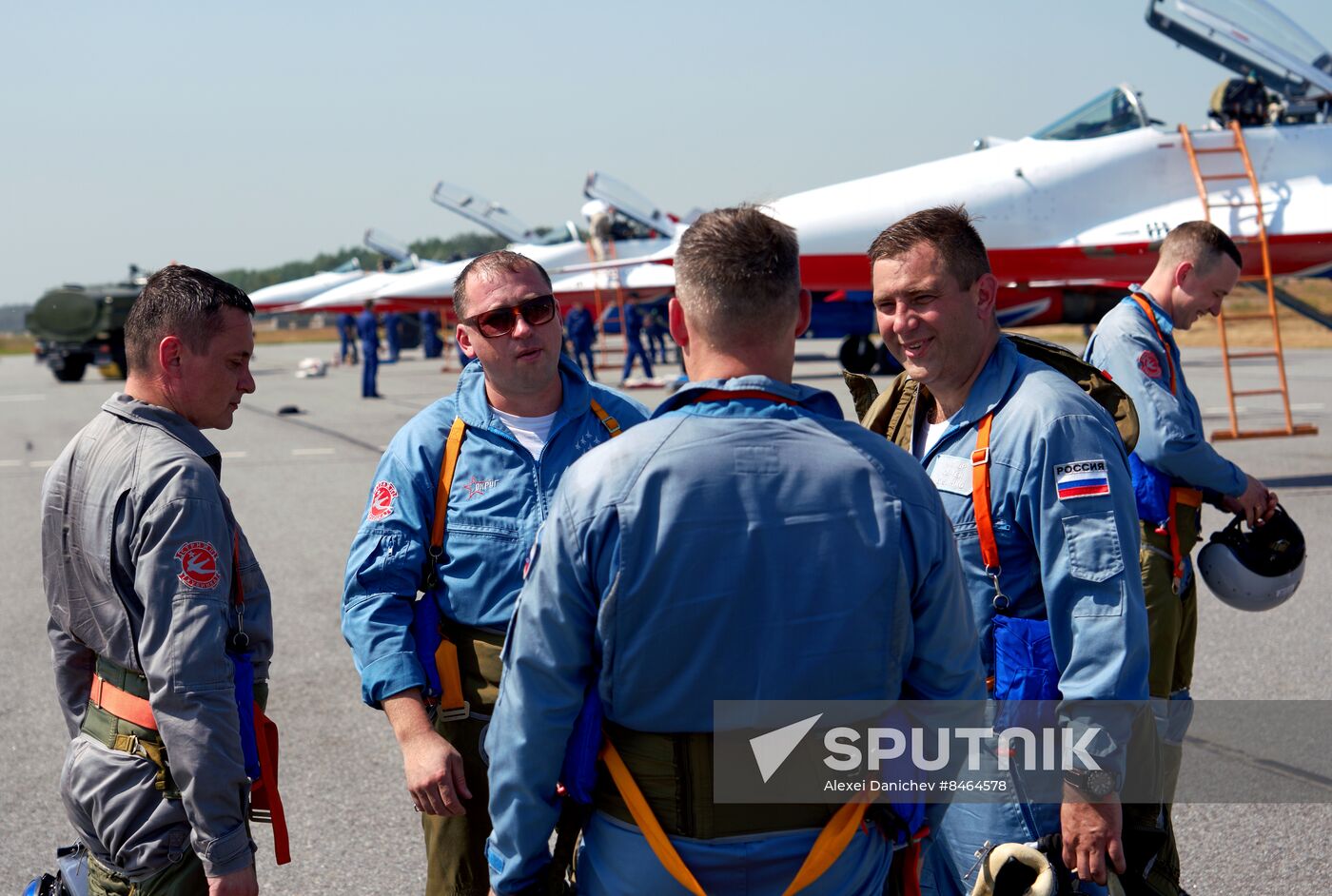 Russia Strizhi Aerobatic Team Training